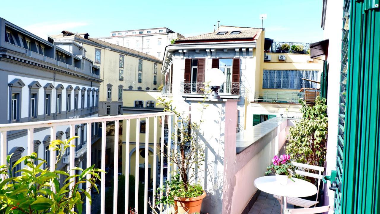 B&B Federico II ナポリ エクステリア 写真